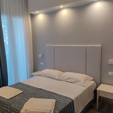 Hotel Caravel Park Rimini Ngoại thất bức ảnh