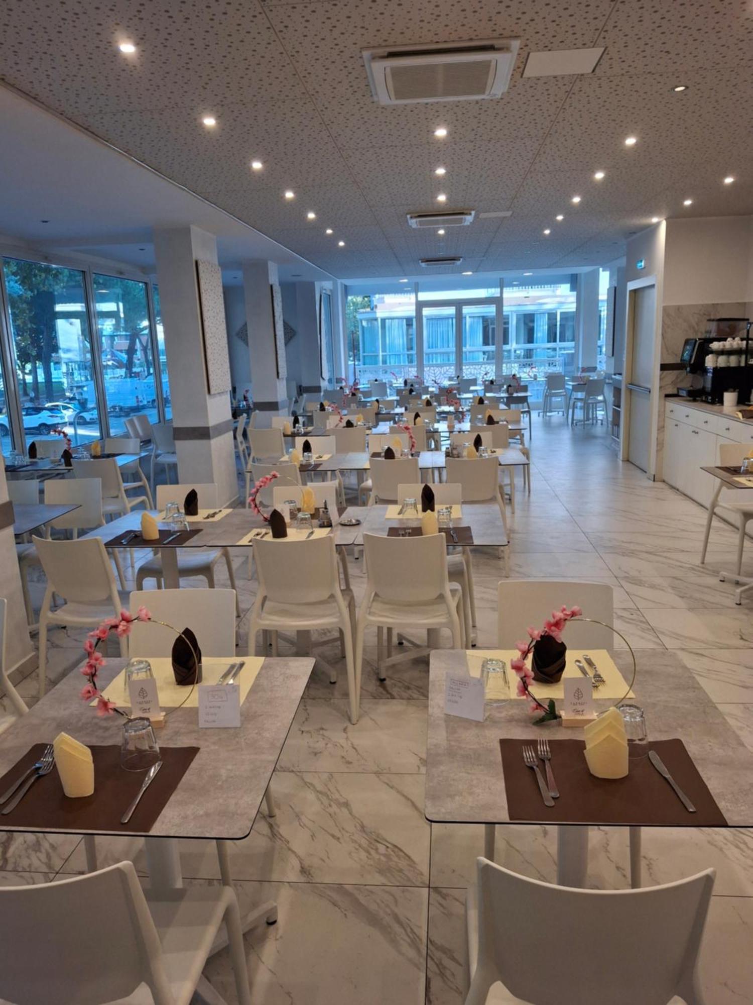 Hotel Caravel Park Rimini Ngoại thất bức ảnh