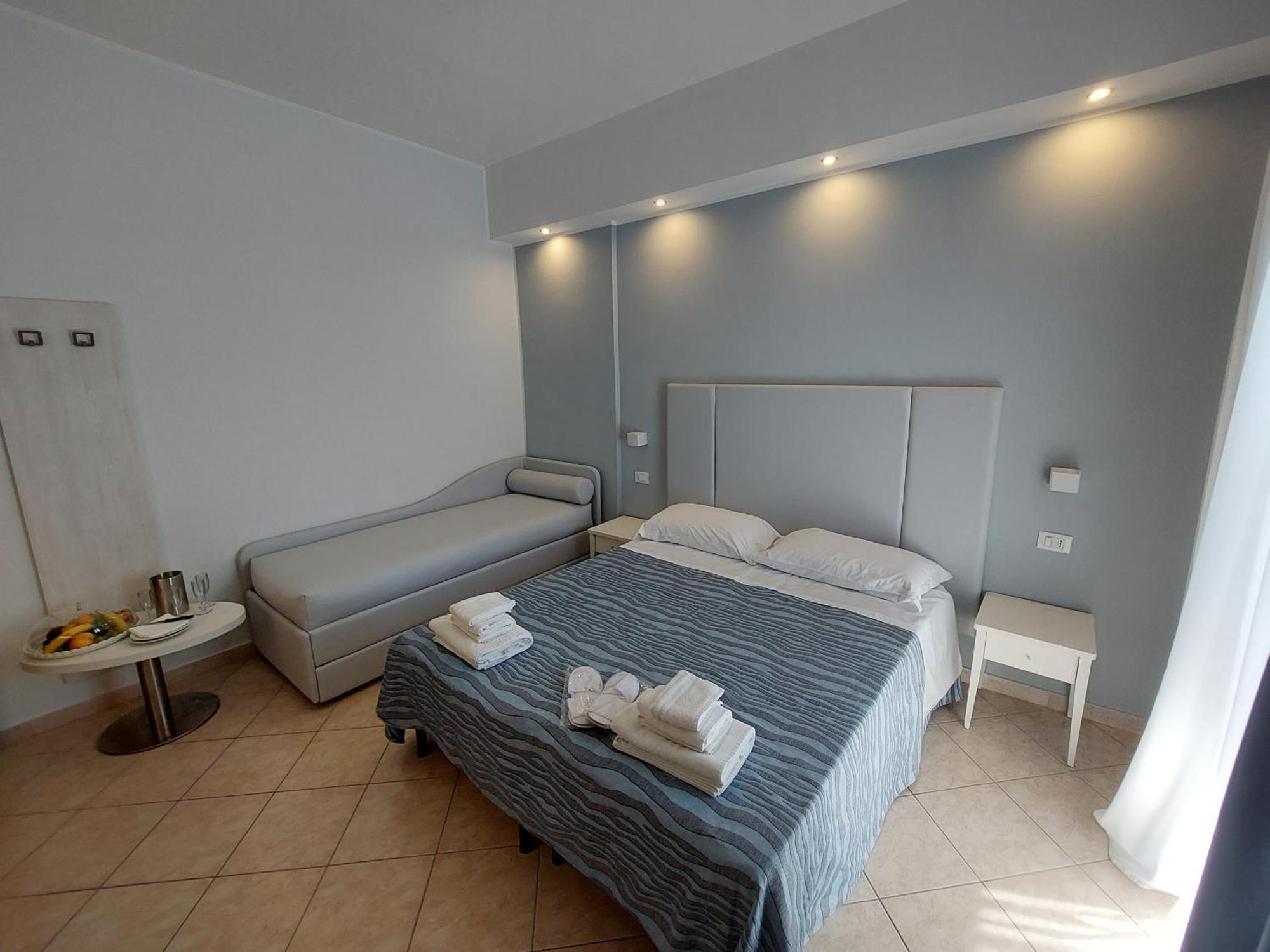 Hotel Caravel Park Rimini Ngoại thất bức ảnh