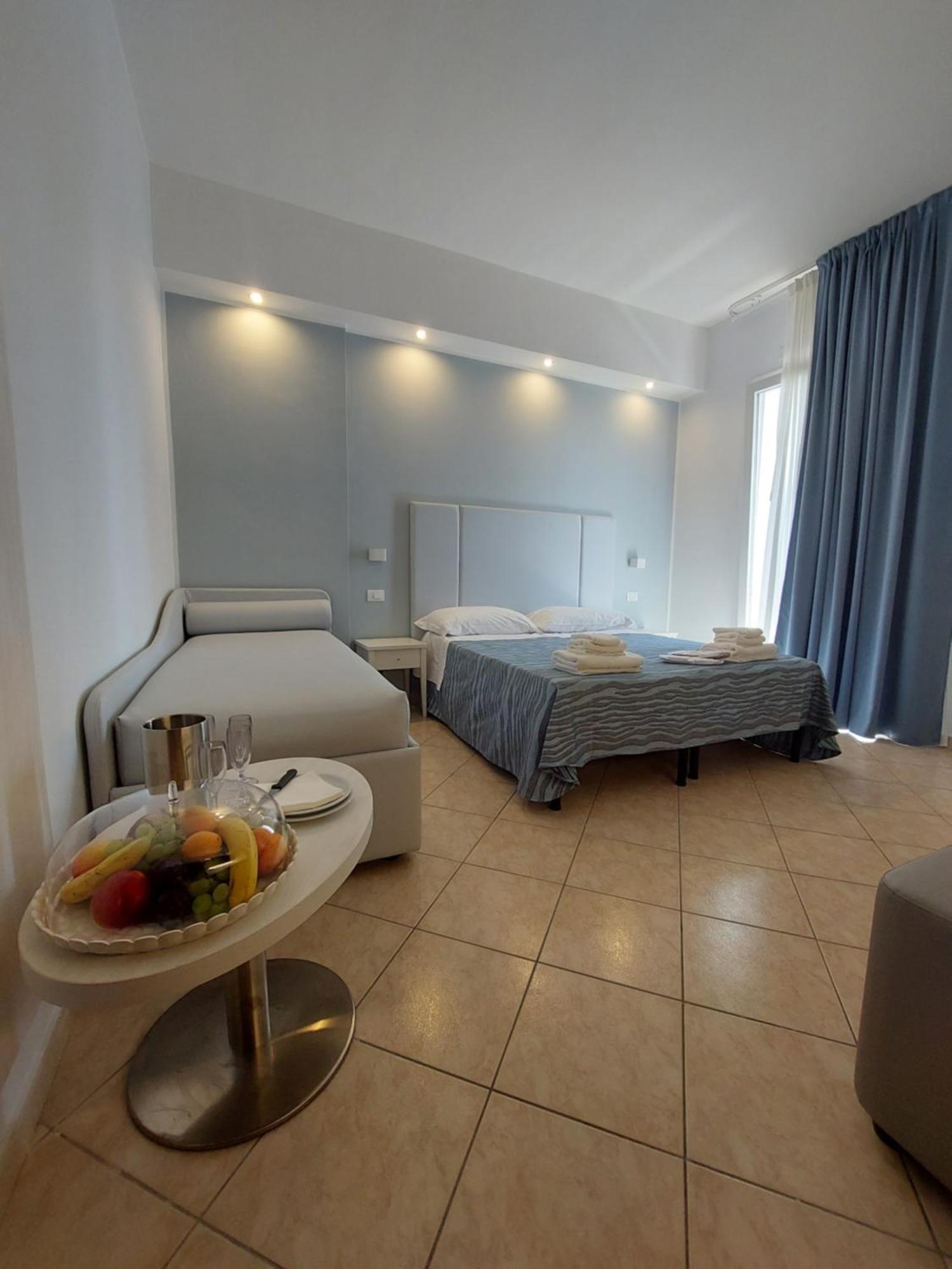 Hotel Caravel Park Rimini Ngoại thất bức ảnh