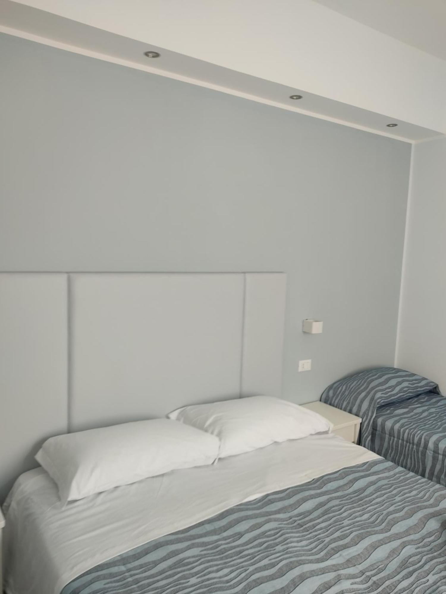 Hotel Caravel Park Rimini Ngoại thất bức ảnh