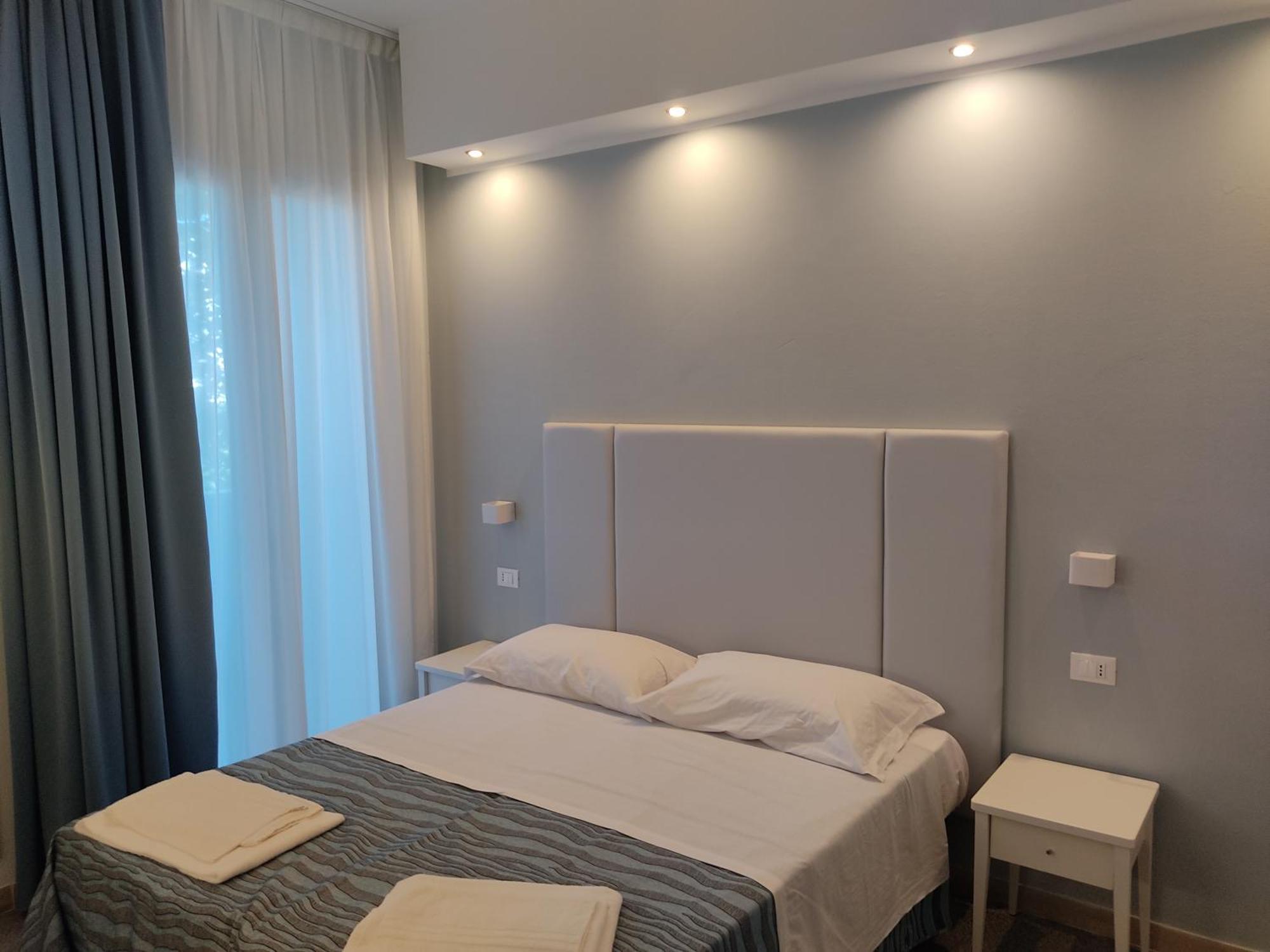 Hotel Caravel Park Rimini Ngoại thất bức ảnh