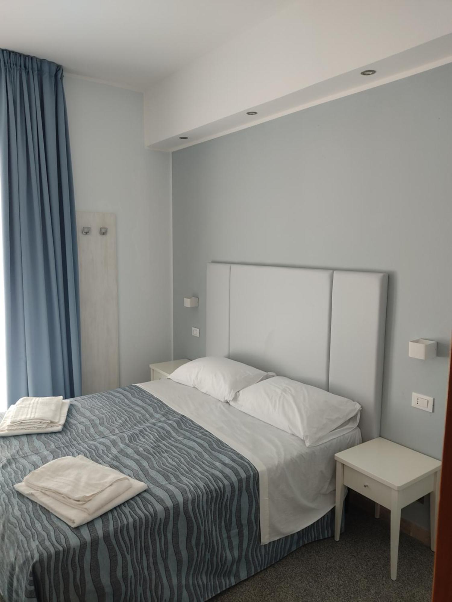 Hotel Caravel Park Rimini Ngoại thất bức ảnh